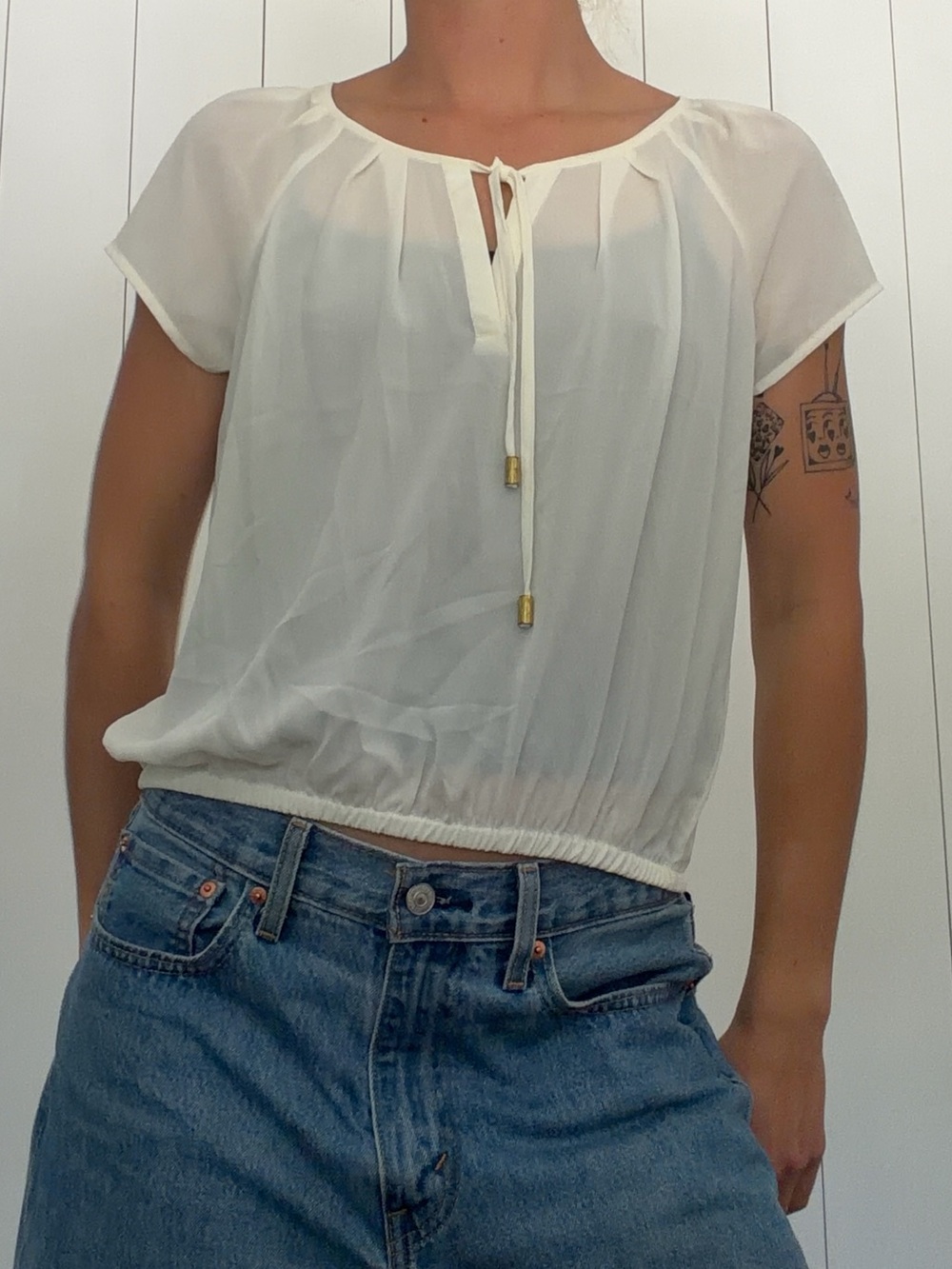 WHITE SHIRT
